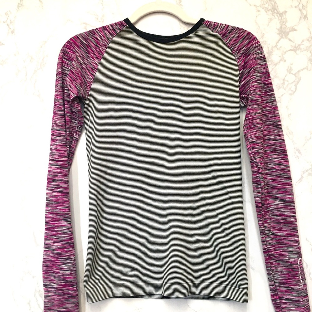 Long Sleeve Stretch Athletic Top Small Purple Stripe Sporty Workout Gym Pilates